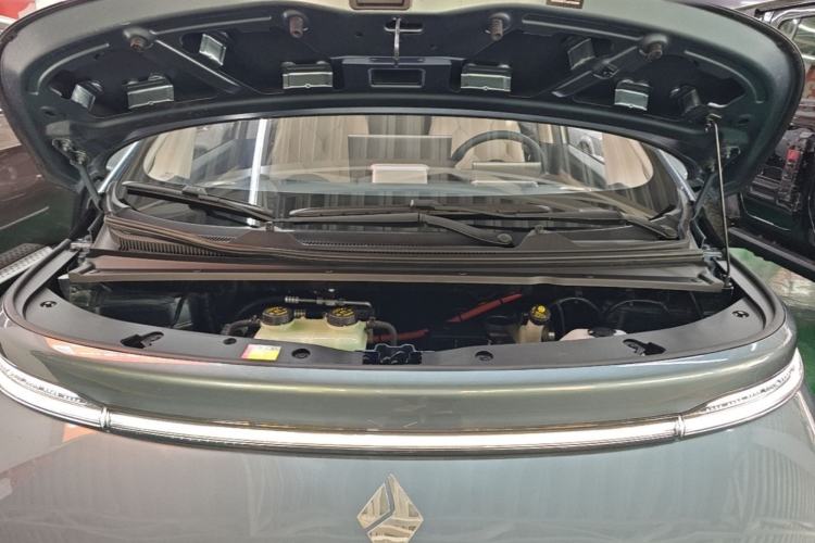 Used Baojun Cloud 2023 460 Pro Engine Bay