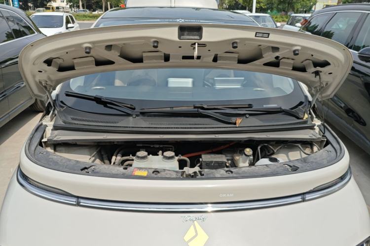 Used Baojun Cloud 2023 460 Max Lingxi Version Engine Bay