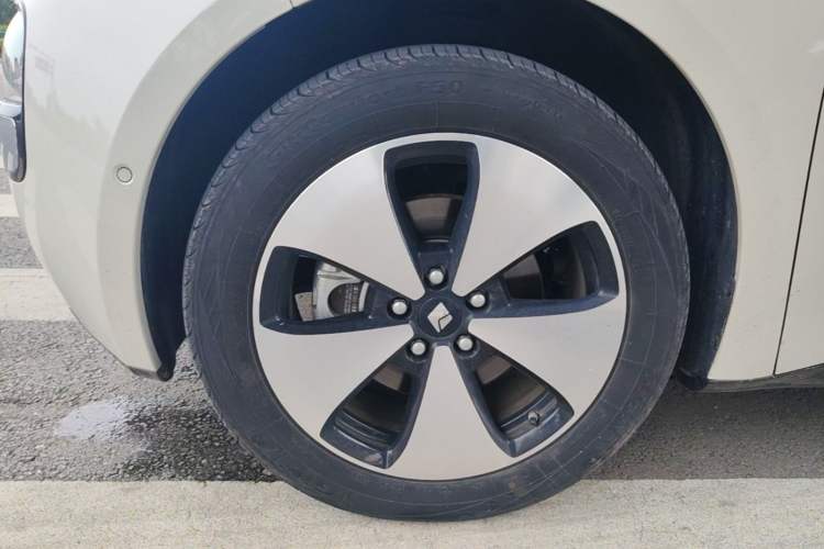 Used Baojun Cloud 2023 460 Max Lingxi Version Left Front Wheel Hub