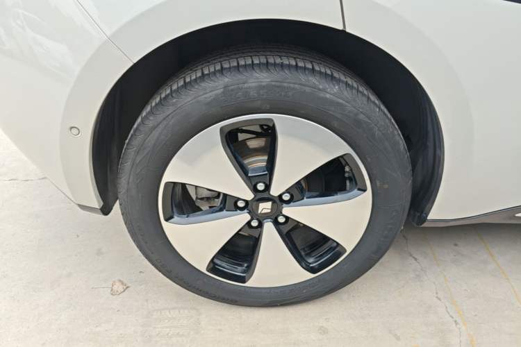 Used Baojun Cloud 2023 460 Max Lingxi Version Right Rear Wheel Hub