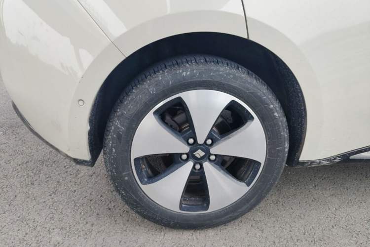 Used Baojun Cloud 2023 460 Max Lingxi Version Right Rear Wheel Hub