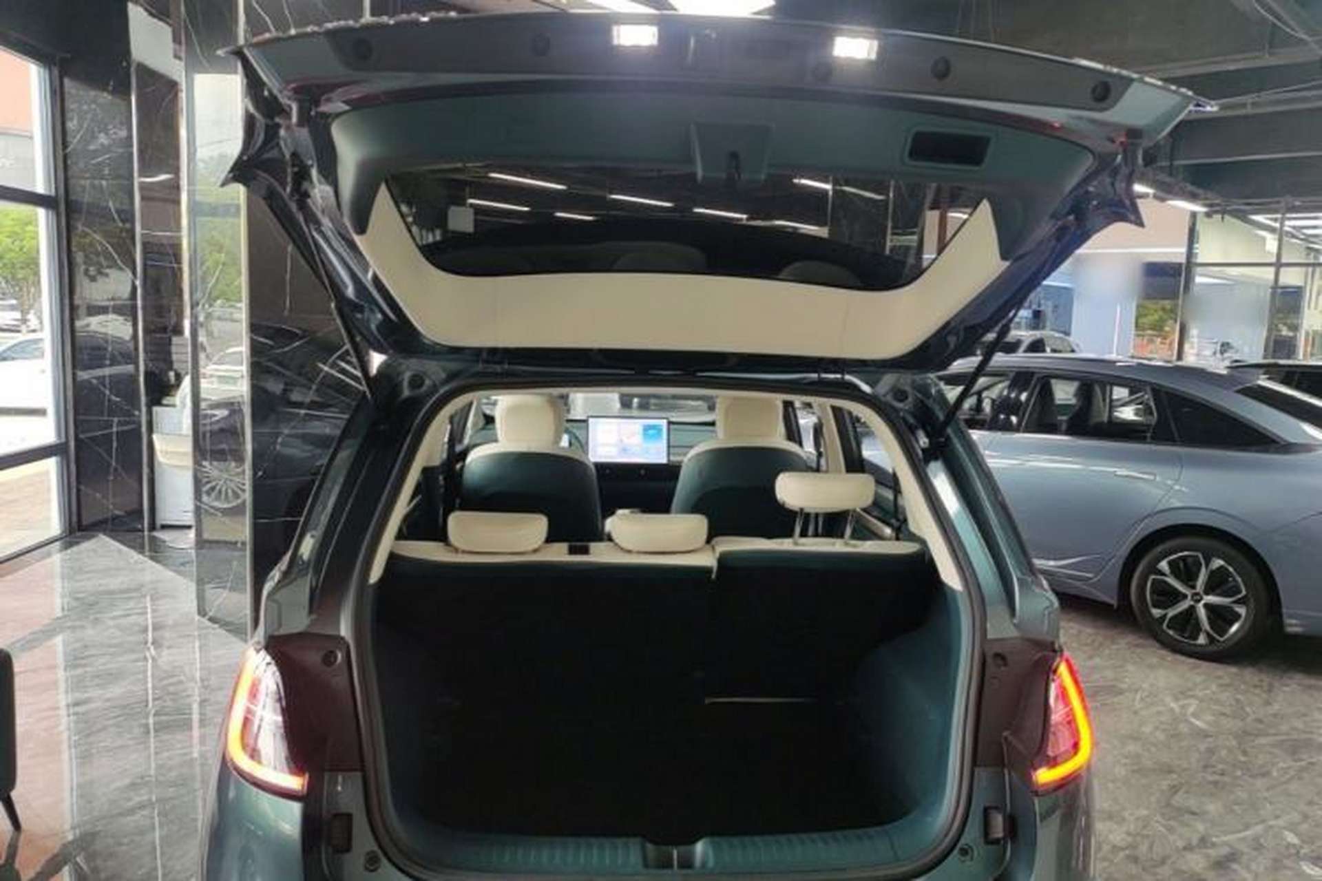 Used Baojun Cloud 2023 460 Pro Trunk
