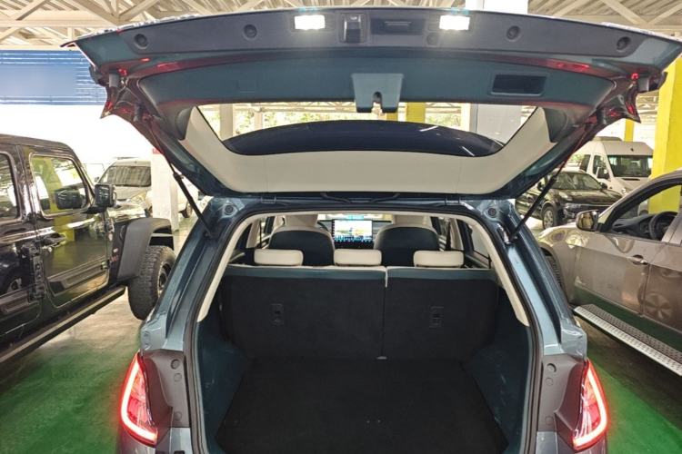 Used Baojun Cloud 2023 460 Pro Trunk