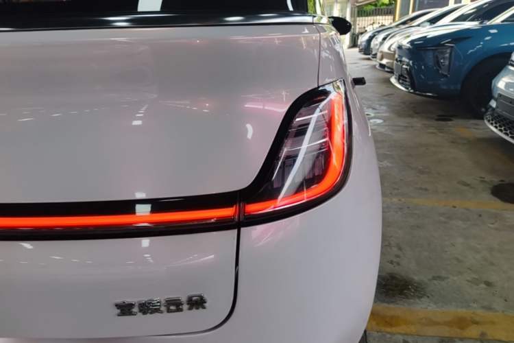 Used Baojun Cloud 2023 460 Max Exterior 3