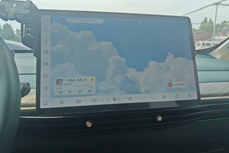 Used Baojun Cloud 2023 460 Pro Audio And AC Panel