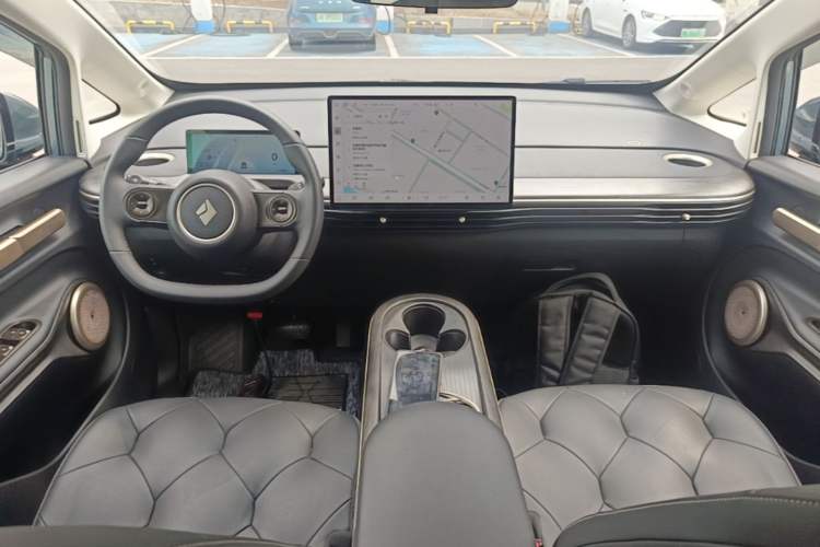 Used Baojun Cloud 2023 460 Pro Center Console