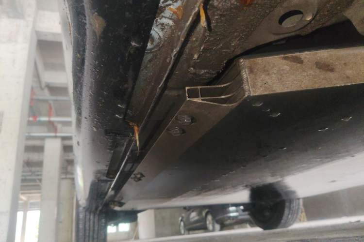 Used Baojun Cloud 2023 460 Pro Chassis Front Right