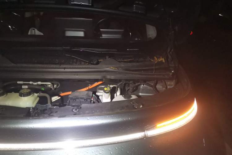 Used Baojun Cloud 2023 460 Max Engine Bay Left