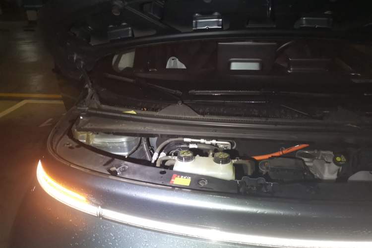 Used Baojun Cloud 2023 460 Max Engine Bay Right