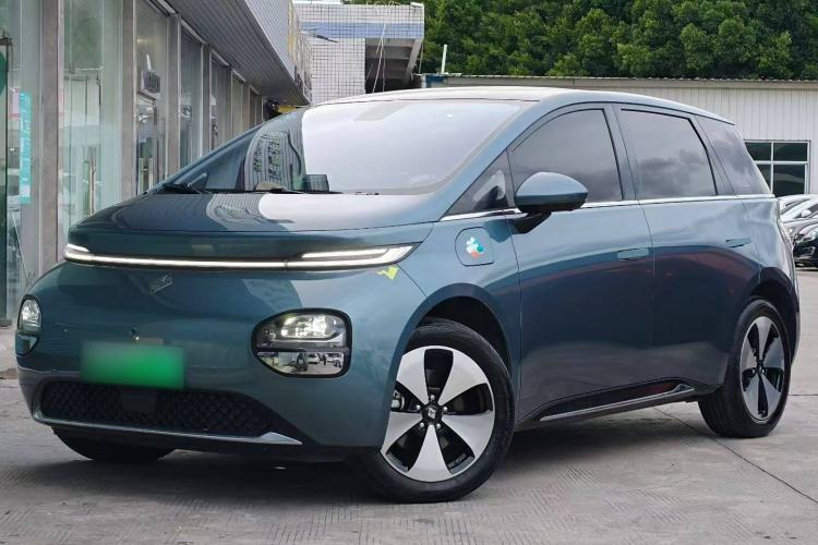 Used Baojun Cloud 2023 460 Max Exterior 1