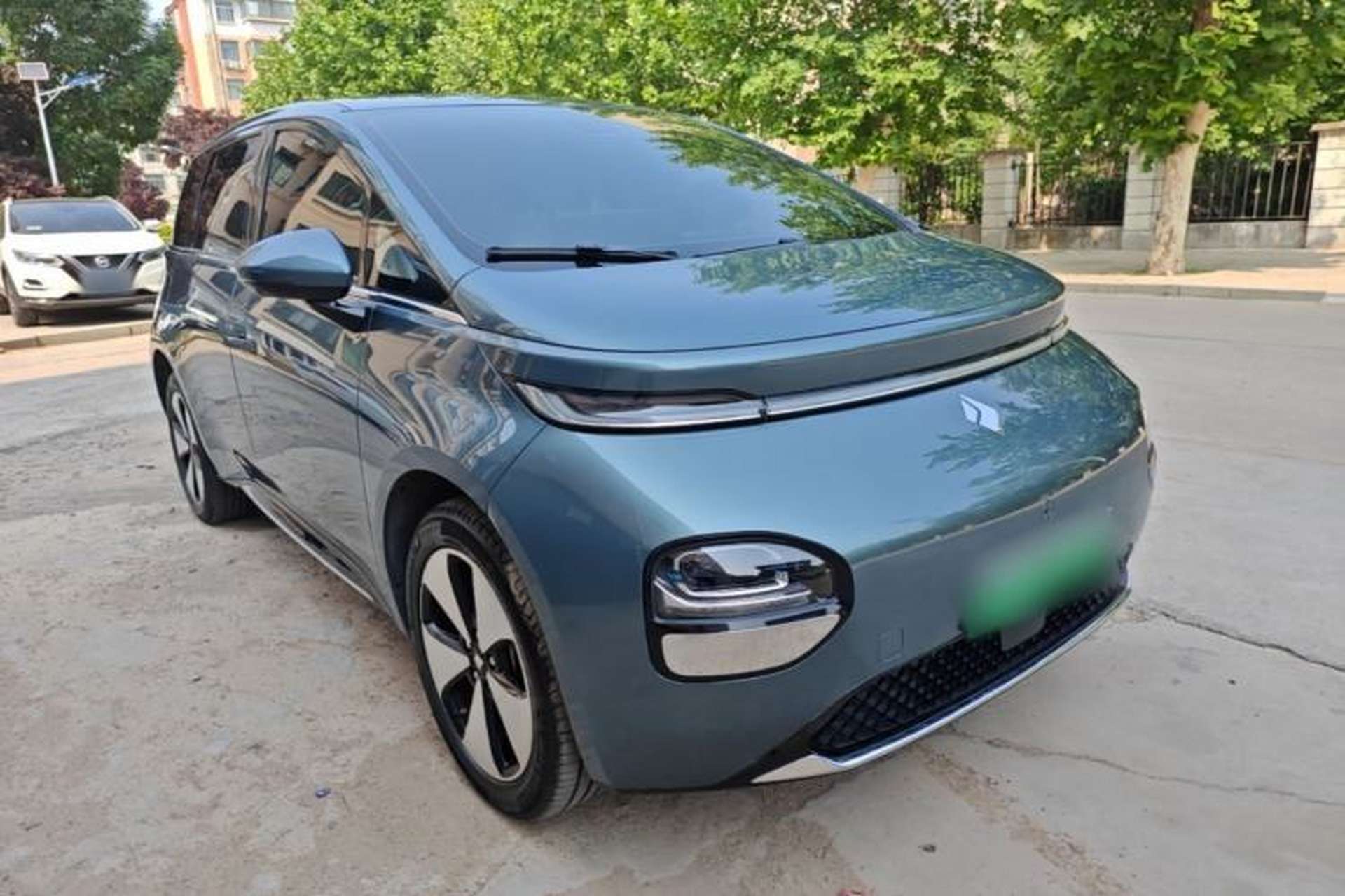 Used Baojun Cloud 2023 460 Pro Front Right 45 Deg