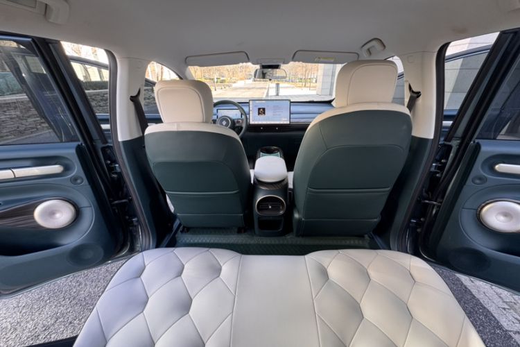 Used Baojun Cloud 2023 460 Pro Interior 11