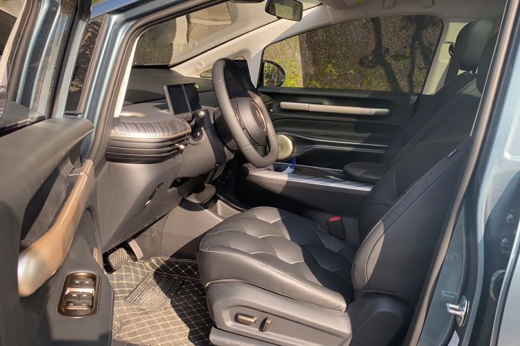 Used Baojun Cloud 2023 460 Max Interior 3
