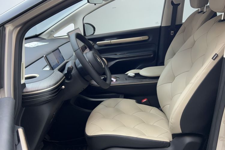 Used Baojun Cloud 2023 460 Pro Lingxi Version Left Front Seat