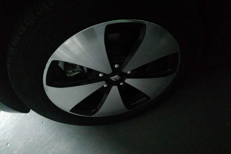 Used Baojun Cloud 2023 460 Max Left Front Wheel Hub