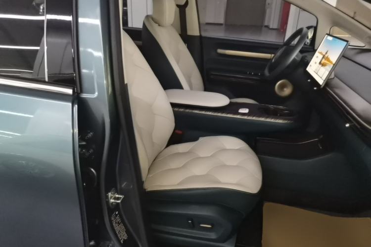 Used Baojun Cloud 2023 460 Max Right Front Seat