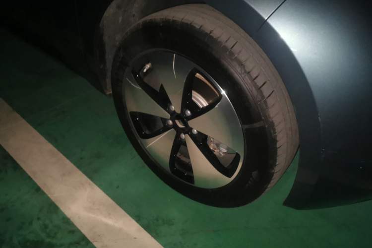 Used Baojun Cloud 2023 460 Max Right Front Wheel Hub
