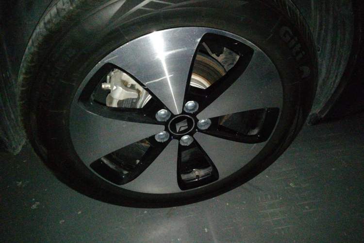 Used Baojun Cloud 2023 460 Max Right Rear Wheel Hub