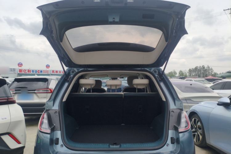 Used Baojun Cloud 2023 460 Pro Trunk