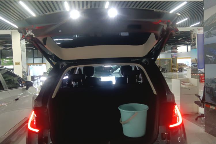 Used Baojun Cloud 2023 460 Max Trunk
