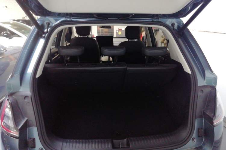 Used Baojun Cloud 2023 460 Max Trunk