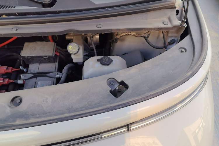 Used Baojun Cloud 2023 360 Plus Engine Bay Left