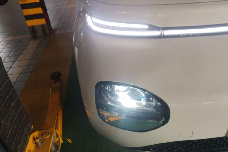 Used Baojun Cloud 2023 460 Max Right Front Headlight