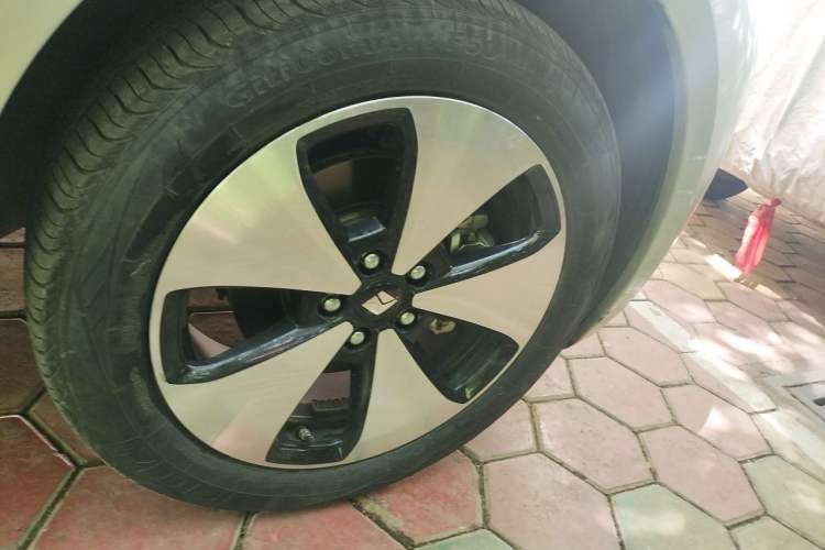 Used Baojun Cloud 2023 460 Max Right Front Wheel Hub