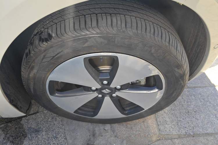 Used Baojun Cloud 2023 460 Max Lingxi Version Right Front Wheel Hub
