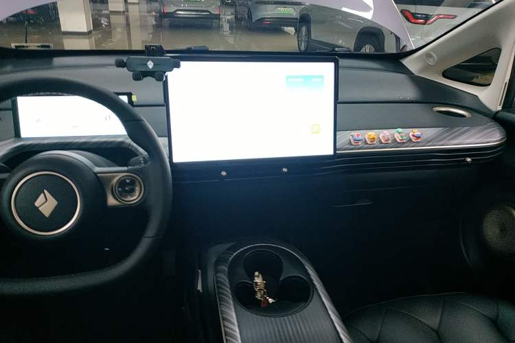 Used Baojun Cloud 2023 460 Pro Audio And AC Panel