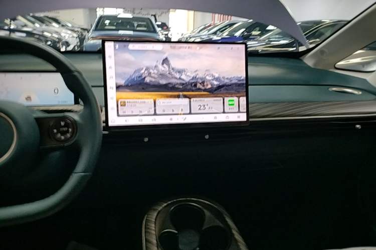 Used Baojun Cloud 2023 460 Pro Audio And AC Panel