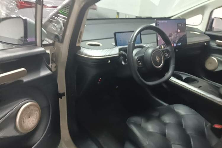 Used Baojun Cloud 2023 460 Pro Driver Seat