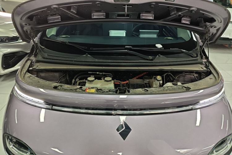 Used Baojun Cloud 2023 460 Max Lingxi Version Engine Bay