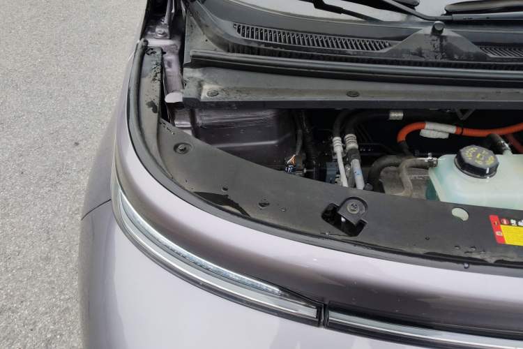 Used Baojun Cloud 2023 460 Pro Engine Bay Right