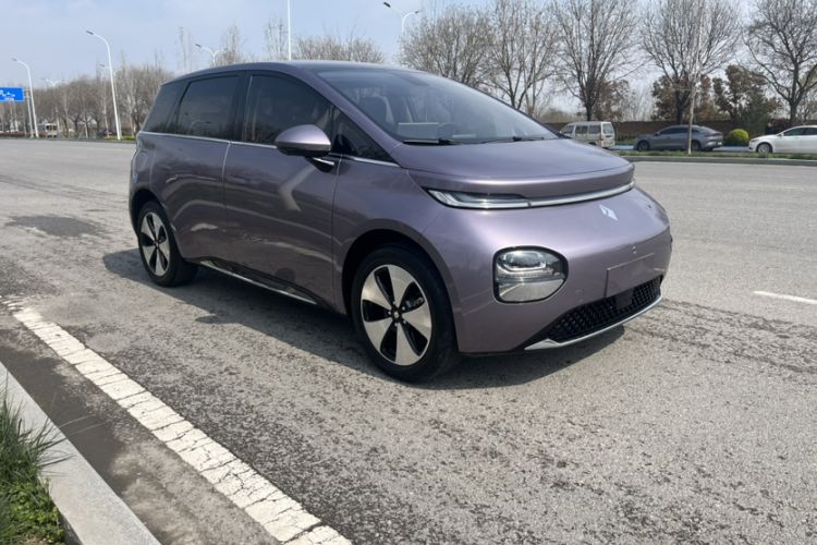 Used Baojun Cloud 2023 460 Max Exterior 3