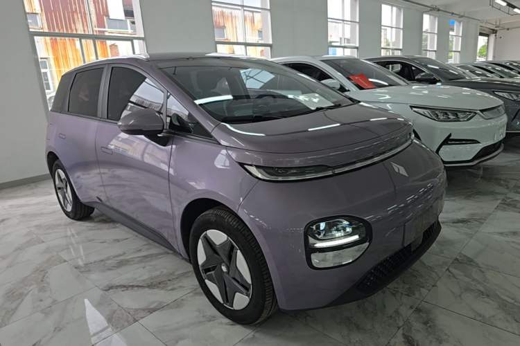 Used Baojun Cloud 2023 360 Plus Front Right 45 Deg