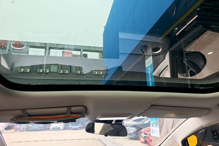 Used Baojun Cloud 2023 460 Max Headliner