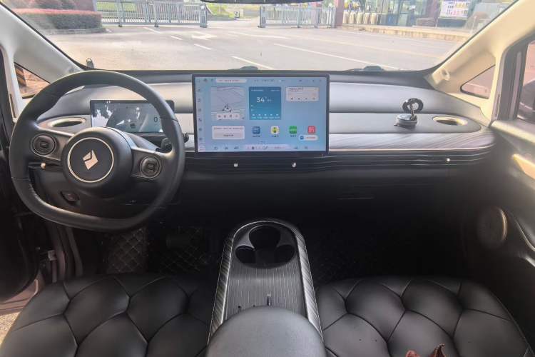Used Baojun Cloud 2023 460 Pro Interior 1