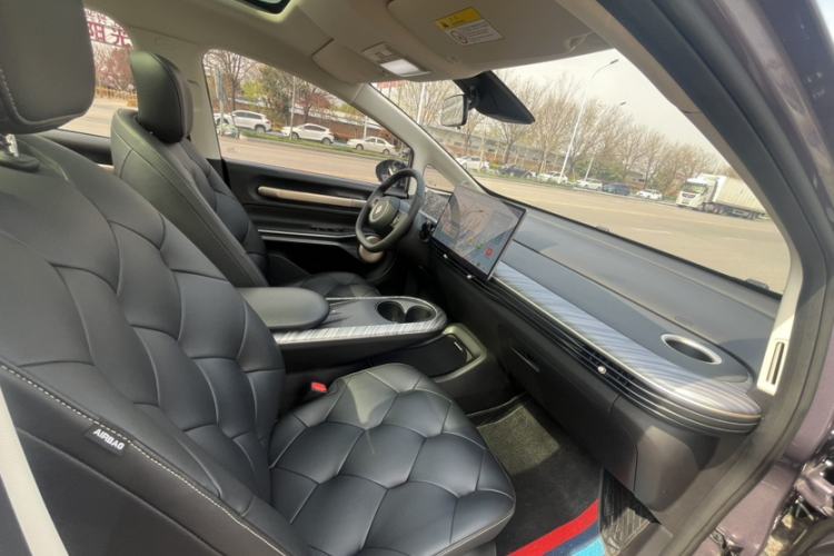Used Baojun Cloud 2023 460 Max Interior 10
