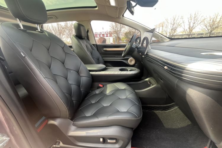 Used Baojun Cloud 2023 460 Max Interior 11