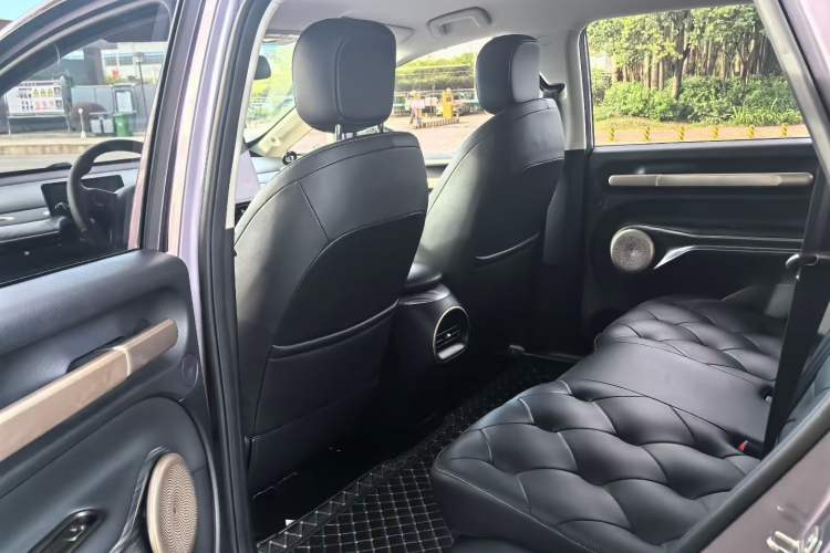 Used Baojun Cloud 2023 460 Pro Interior 3