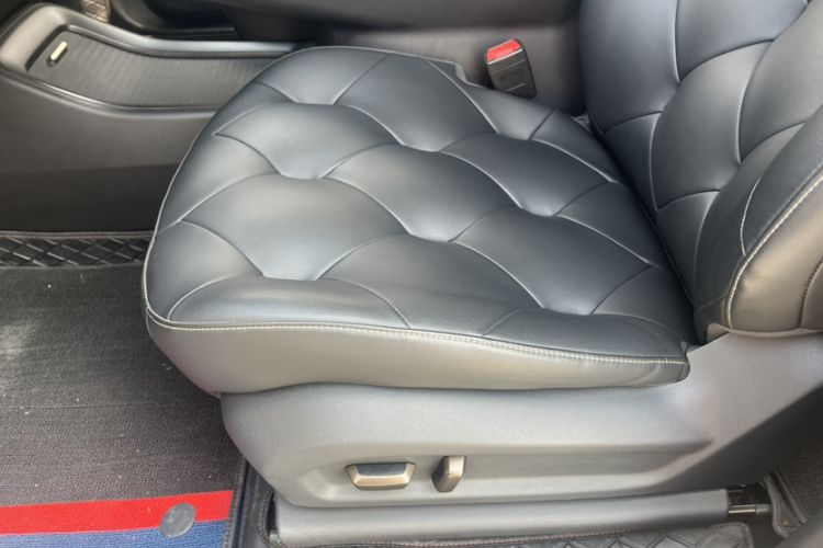 Used Baojun Cloud 2023 460 Max Interior 6