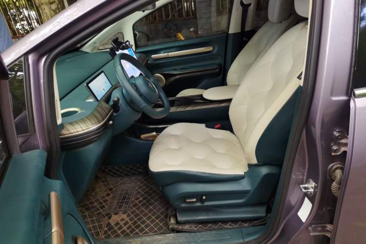 Used Baojun Cloud 2023 460 Pro Left Front Seat
