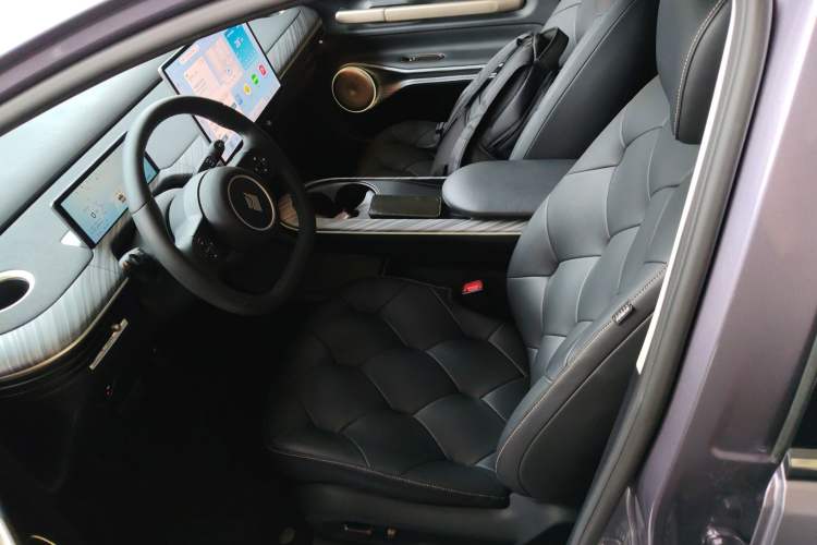 Used Baojun Cloud 2023 460 Max Left Front Seat