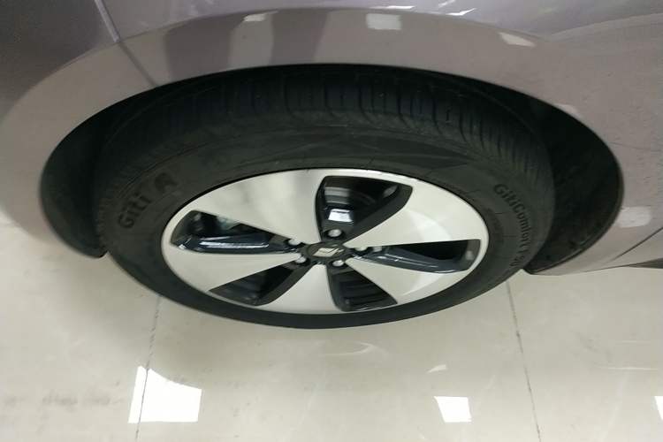 Used Baojun Cloud 2023 460 Pro Left Front Wheel Hub
