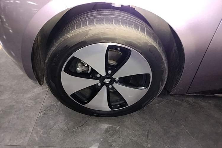 Used Baojun Cloud 2023 460 Pro Left Front Wheel Hub