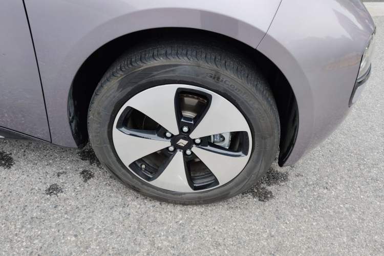 Used Baojun Cloud 2023 460 Pro Right Front Wheel Hub