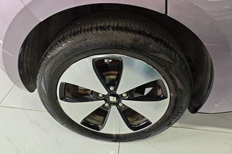 Used Baojun Cloud 2023 460 Max Lingxi Version Right Rear Wheel Hub