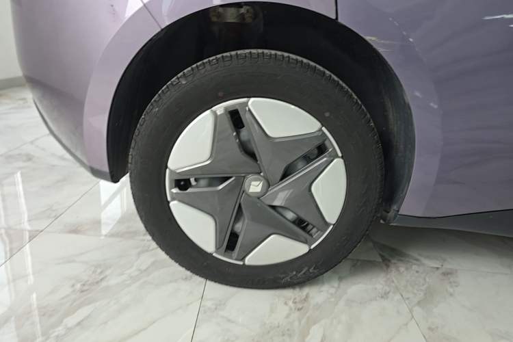Used Baojun Cloud 2023 360 Plus Right Rear Wheel Hub