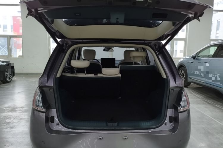 Used Baojun Cloud 2023 460 Max Trunk